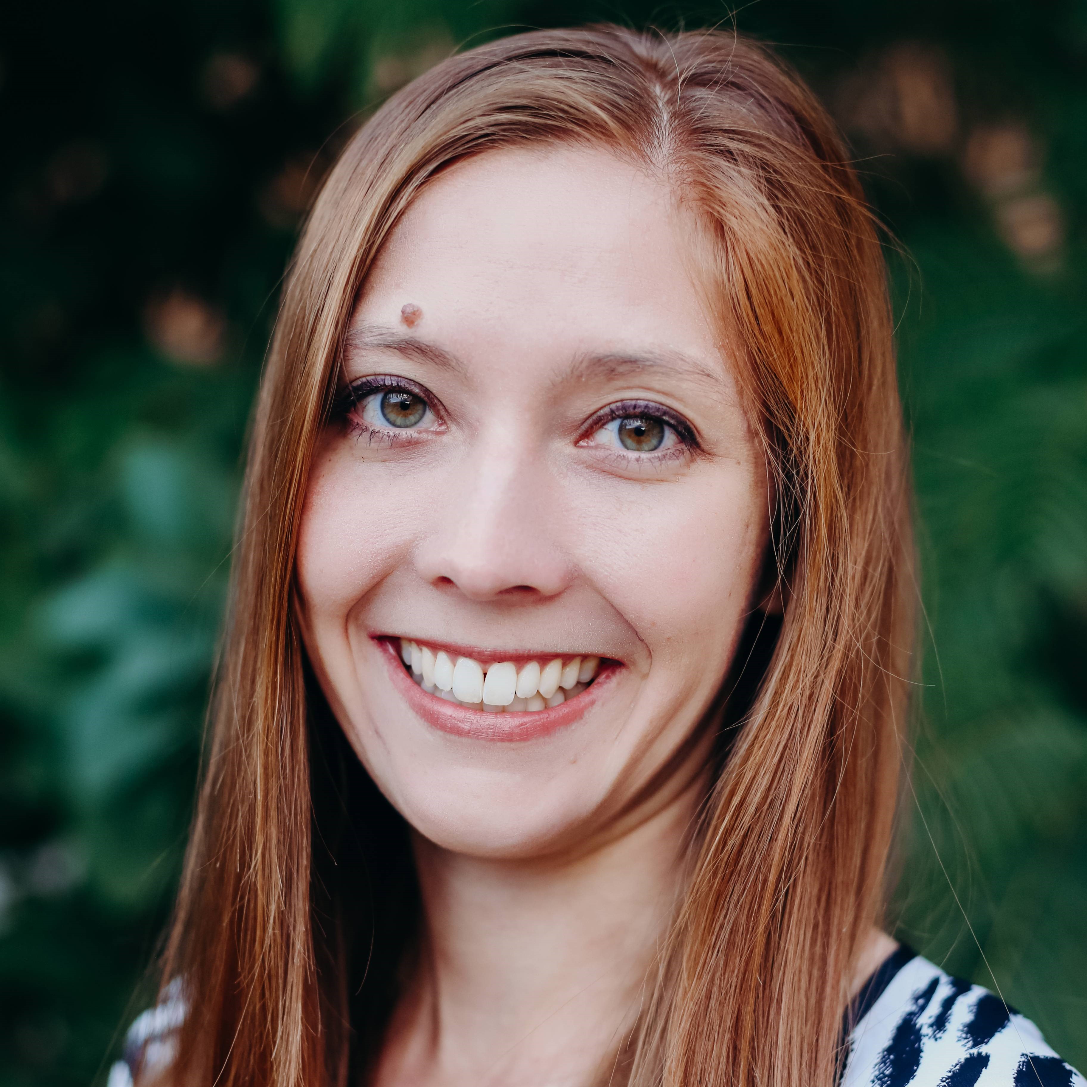 danielle bosco headshot